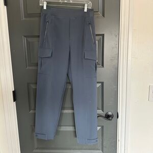 Athleta navy endless high rise cargo pants size 6